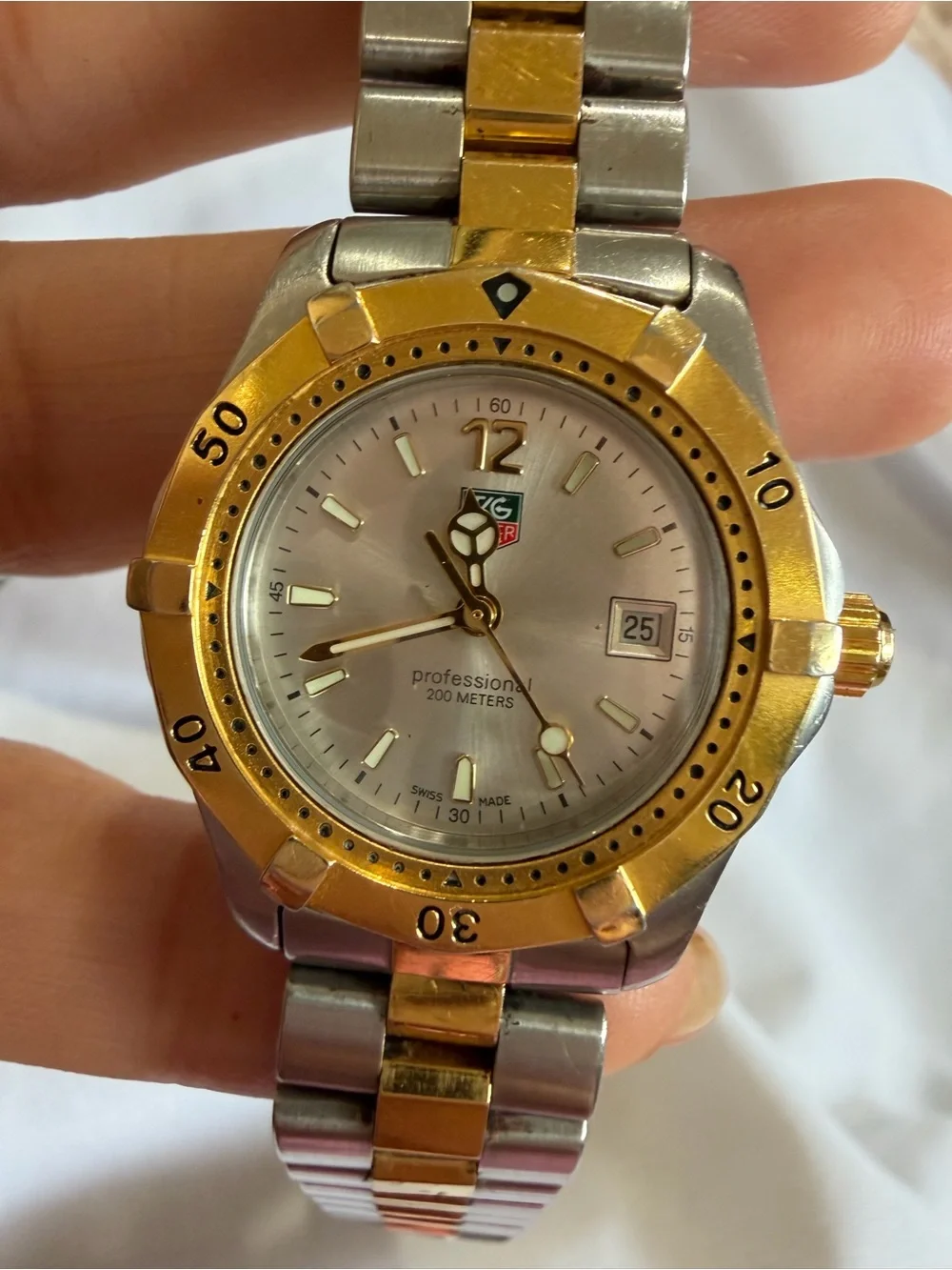 Vintage TAG Heuer 2000 Professional Two-Tone Women’s Watch – WK1320-1 – 29mm